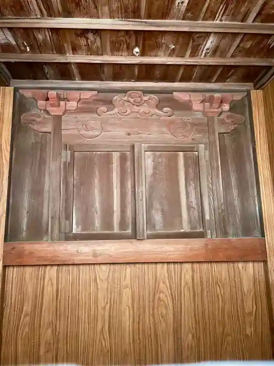 春日神社の{uncategorized: "未分類", other: "その他", undefined: "問題あり", building: "その他建物", grave: "お墓", sacred_gate: "鳥居", guardian: "狛犬", statue: "像", buddha: "仏像", history: "歴史", nature: "自然", garden: "庭園", animal: "動物", pagoda: "塔", temizu: "手水舎", mountain_gate: "山門・神門", sanctuary: "本殿・本堂", subordinate: "末社・摂社", art: "芸術", scenery: "景色", jizo: "地蔵", ema: "絵馬", goshuin: "御朱印", omikuji: "おみくじ", items: "授与品その他", amulet: "お守り", goshuincho: "御朱印帳", eats: "食事", festival: "お祭り", votive_dance: "神楽", shichigosan: "七五三参", wedding: "結婚式", experience: "体験その他", initially: "初詣", around: "周辺", anti_infection: "感染症対策"}