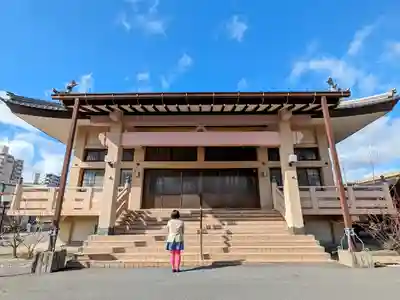 信光寺の本殿・本堂