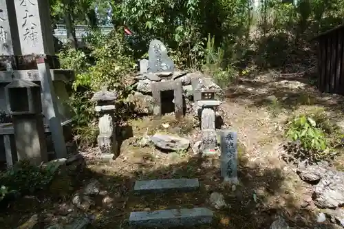 磐栄稲荷宮の末社・摂社