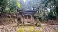 耳井神社の本殿