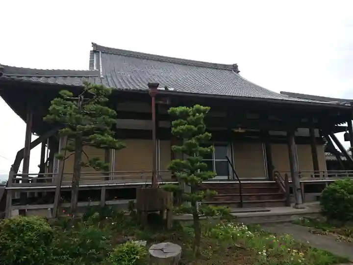 覚恩寺の本殿・本堂