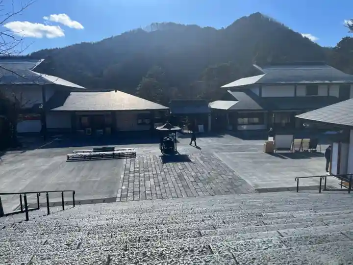 日光山輪王寺三仏堂の周辺
