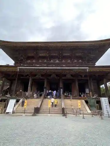 金峯山寺の本殿・本堂