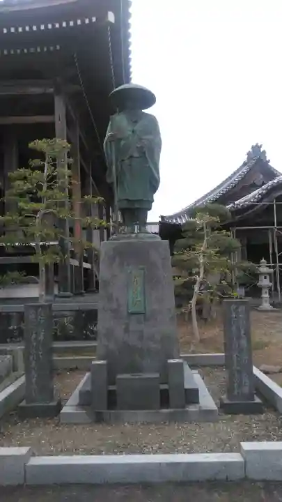 浄土真宗本願寺派本願寺四日市別院の本殿・本堂