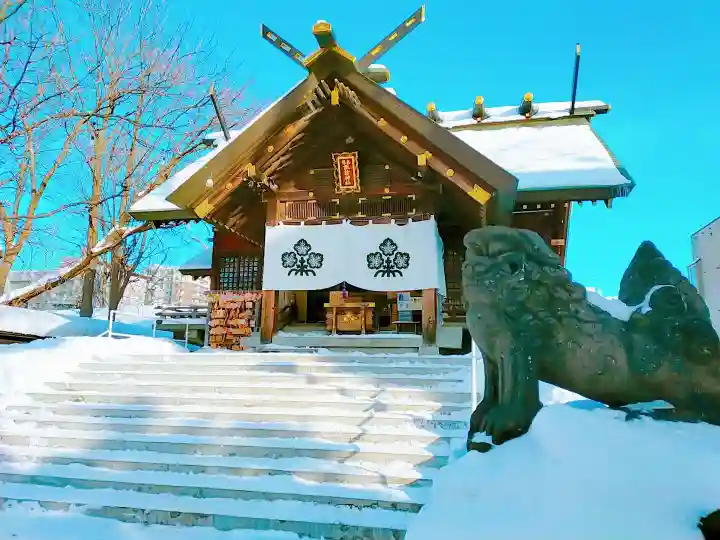 札幌諏訪神社の本殿・本堂