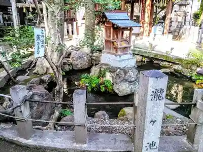 若宮八幡社の末社・摂社