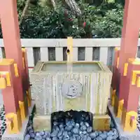 三囲神社(三圍神社)日本橋摂社の手水舎