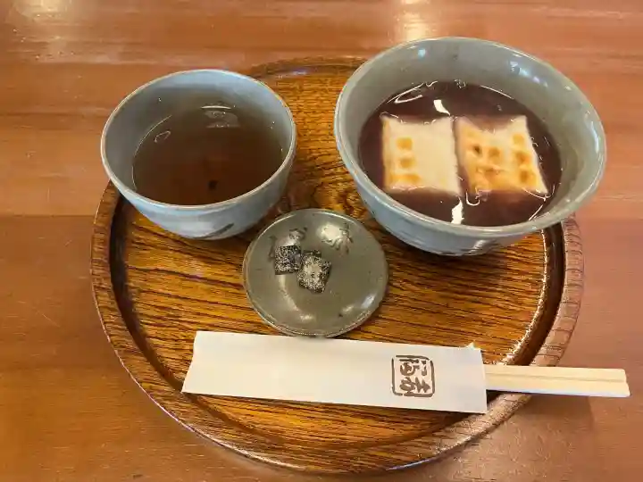 伊勢神宮内宮(皇大神宮)の{uncategorized: "未分類", other: "その他", undefined: "問題あり", building: "その他建物", grave: "お墓", sacred_gate: "鳥居", guardian: "狛犬", statue: "像", buddha: "仏像", history: "歴史", nature: "自然", garden: "庭園", animal: "動物", pagoda: "塔", temizu: "手水舎", mountain_gate: "山門・神門", sanctuary: "本殿・本堂", subordinate: "末社・摂社", art: "芸術", scenery: "景色", jizo: "地蔵", ema: "絵馬", goshuin: "御朱印", omikuji: "おみくじ", items: "授与品その他", amulet: "お守り", goshuincho: "御朱印帳", eats: "食事", festival: "お祭り", votive_dance: "神楽", shichigosan: "七五三参", wedding: "結婚式", experience: "体験その他", initially: "初詣", around: "周辺", anti_infection: "感染症対策"}