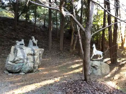 中臣印達神社の狛犬