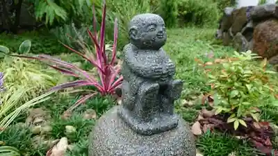 寿量山　速成寺の像