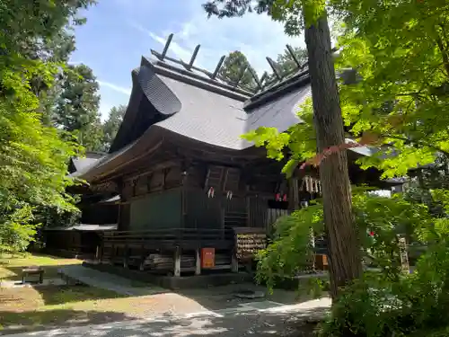 冨士御室浅間神社の本殿