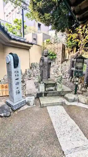 大圓寺の像