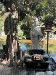 平塚八幡宮の像