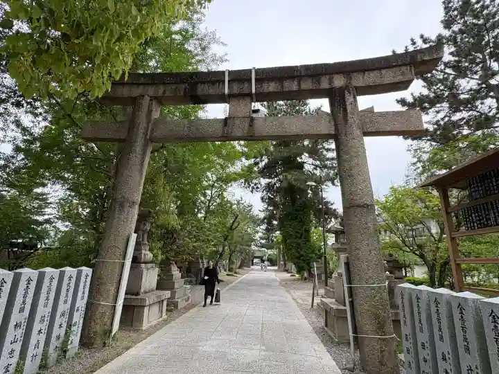 道明寺天満宮の{uncategorized: "未分類", other: "その他", undefined: "問題あり", building: "その他建物", grave: "お墓", sacred_gate: "鳥居", guardian: "狛犬", statue: "像", buddha: "仏像", history: "歴史", nature: "自然", garden: "庭園", animal: "動物", pagoda: "塔", temizu: "手水舎", mountain_gate: "山門・神門", sanctuary: "本殿・本堂", subordinate: "末社・摂社", art: "芸術", scenery: "景色", jizo: "地蔵", ema: "絵馬", goshuin: "御朱印", omikuji: "おみくじ", items: "授与品その他", amulet: "お守り", goshuincho: "御朱印帳", eats: "食事", festival: "お祭り", votive_dance: "神楽", shichigosan: "七五三参", wedding: "結婚式", experience: "体験その他", initially: "初詣", around: "周辺", anti_infection: "感染症対策"}