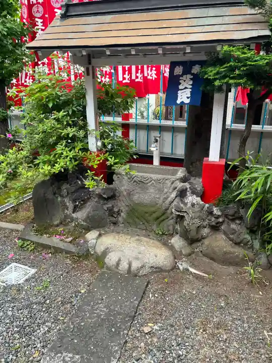 王森稲荷神社の{uncategorized: "未分類", other: "その他", undefined: "問題あり", building: "その他建物", grave: "お墓", sacred_gate: "鳥居", guardian: "狛犬", statue: "像", buddha: "仏像", history: "歴史", nature: "自然", garden: "庭園", animal: "動物", pagoda: "塔", temizu: "手水舎", mountain_gate: "山門・神門", sanctuary: "本殿・本堂", subordinate: "末社・摂社", art: "芸術", scenery: "景色", jizo: "地蔵", ema: "絵馬", goshuin: "御朱印", omikuji: "おみくじ", items: "授与品その他", amulet: "お守り", goshuincho: "御朱印帳", eats: "食事", festival: "お祭り", votive_dance: "神楽", shichigosan: "七五三参", wedding: "結婚式", experience: "体験その他", initially: "初詣", around: "周辺", anti_infection: "感染症対策"}