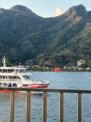 厳島神社の{uncategorized: "未分類", other: "その他", undefined: "問題あり", building: "その他建物", grave: "お墓", sacred_gate: "鳥居", guardian: "狛犬", statue: "像", buddha: "仏像", history: "歴史", nature: "自然", garden: "庭園", animal: "動物", pagoda: "塔", temizu: "手水舎", mountain_gate: "山門・神門", sanctuary: "本殿・本堂", subordinate: "末社・摂社", art: "芸術", scenery: "景色", jizo: "地蔵", ema: "絵馬", goshuin: "御朱印", omikuji: "おみくじ", items: "授与品その他", amulet: "お守り", goshuincho: "御朱印帳", eats: "食事", festival: "お祭り", votive_dance: "神楽", shichigosan: "七五三参", wedding: "結婚式", experience: "体験その他", initially: "初詣", around: "周辺", anti_infection: "感染症対策"}