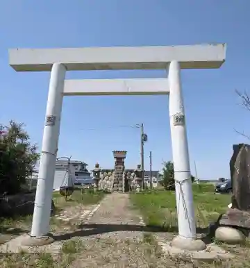 川中彦作神社の{uncategorized: "未分類", other: "その他", undefined: "問題あり", building: "その他建物", grave: "お墓", sacred_gate: "鳥居", guardian: "狛犬", statue: "像", buddha: "仏像", history: "歴史", nature: "自然", garden: "庭園", animal: "動物", pagoda: "塔", temizu: "手水舎", mountain_gate: "山門・神門", sanctuary: "本殿・本堂", subordinate: "末社・摂社", art: "芸術", scenery: "景色", jizo: "地蔵", ema: "絵馬", goshuin: "御朱印", omikuji: "おみくじ", items: "授与品その他", amulet: "お守り", goshuincho: "御朱印帳", eats: "食事", festival: "お祭り", votive_dance: "神楽", shichigosan: "七五三参", wedding: "結婚式", experience: "体験その他", initially: "初詣", around: "周辺", anti_infection: "感染症対策"}