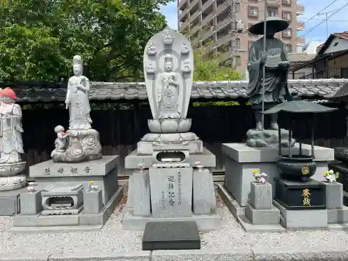 石上寺の{uncategorized: "未分類", other: "その他", undefined: "問題あり", building: "その他建物", grave: "お墓", sacred_gate: "鳥居", guardian: "狛犬", statue: "像", buddha: "仏像", history: "歴史", nature: "自然", garden: "庭園", animal: "動物", pagoda: "塔", temizu: "手水舎", mountain_gate: "山門・神門", sanctuary: "本殿・本堂", subordinate: "末社・摂社", art: "芸術", scenery: "景色", jizo: "地蔵", ema: "絵馬", goshuin: "御朱印", omikuji: "おみくじ", items: "授与品その他", amulet: "お守り", goshuincho: "御朱印帳", eats: "食事", festival: "お祭り", votive_dance: "神楽", shichigosan: "七五三参", wedding: "結婚式", experience: "体験その他", initially: "初詣", around: "周辺", anti_infection: "感染症対策"}