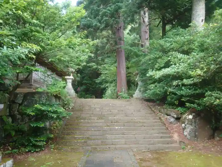 鳥海山大物忌神社蕨岡口ノ宮(山形県)
