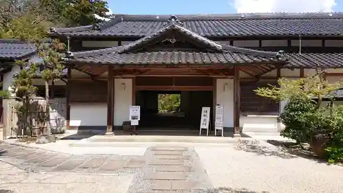 月照寺の本殿