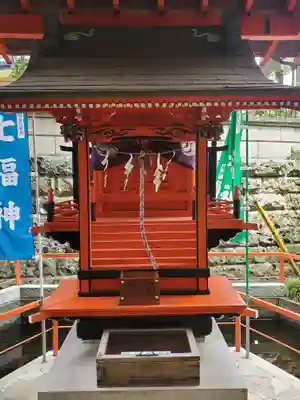 尾曳稲荷神社の末社・摂社