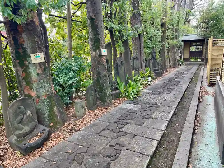 西藏院の{uncategorized: "未分類", other: "その他", undefined: "問題あり", building: "その他建物", grave: "お墓", sacred_gate: "鳥居", guardian: "狛犬", statue: "像", buddha: "仏像", history: "歴史", nature: "自然", garden: "庭園", animal: "動物", pagoda: "塔", temizu: "手水舎", mountain_gate: "山門・神門", sanctuary: "本殿・本堂", subordinate: "末社・摂社", art: "芸術", scenery: "景色", jizo: "地蔵", ema: "絵馬", goshuin: "御朱印", omikuji: "おみくじ", items: "授与品その他", amulet: "お守り", goshuincho: "御朱印帳", eats: "食事", festival: "お祭り", votive_dance: "神楽", shichigosan: "七五三参", wedding: "結婚式", experience: "体験その他", initially: "初詣", around: "周辺", anti_infection: "感染症対策"}