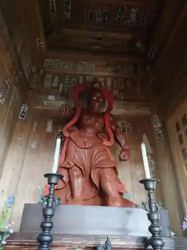 身延山奥之院思親閣の仏像