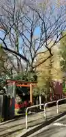 向陵稲荷神社の鳥居
