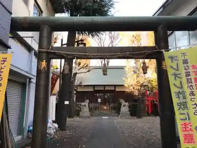 諏訪神社の鳥居