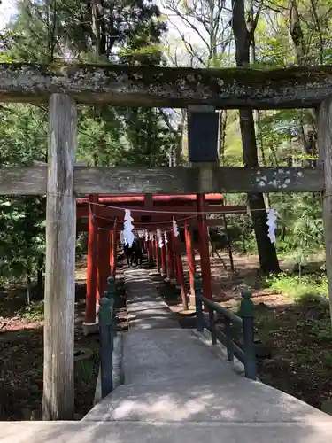 新屋山神社の鳥居