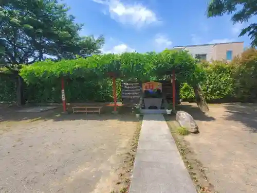 上里菅原神社の庭園