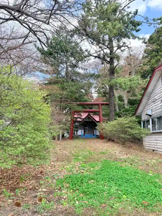 福田稲荷神社の{uncategorized: "未分類", other: "その他", undefined: "問題あり", building: "その他建物", grave: "お墓", sacred_gate: "鳥居", guardian: "狛犬", statue: "像", buddha: "仏像", history: "歴史", nature: "自然", garden: "庭園", animal: "動物", pagoda: "塔", temizu: "手水舎", mountain_gate: "山門・神門", sanctuary: "本殿・本堂", subordinate: "末社・摂社", art: "芸術", scenery: "景色", jizo: "地蔵", ema: "絵馬", goshuin: "御朱印", omikuji: "おみくじ", items: "授与品その他", amulet: "お守り", goshuincho: "御朱印帳", eats: "食事", festival: "お祭り", votive_dance: "神楽", shichigosan: "七五三参", wedding: "結婚式", experience: "体験その他", initially: "初詣", around: "周辺", anti_infection: "感染症対策"}