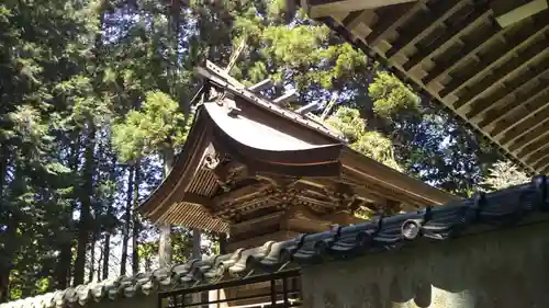 烝殿神社の本殿