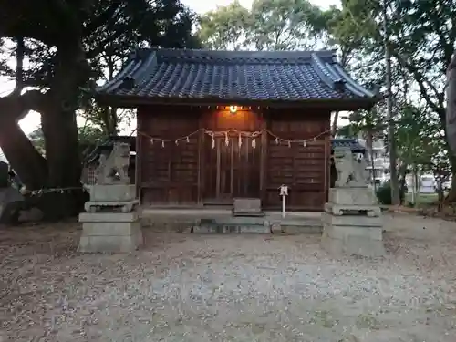 高津社の本殿・本堂