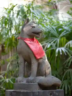 四合稲荷神社の{uncategorized: "未分類", other: "その他", undefined: "問題あり", building: "その他建物", grave: "お墓", sacred_gate: "鳥居", guardian: "狛犬", statue: "像", buddha: "仏像", history: "歴史", nature: "自然", garden: "庭園", animal: "動物", pagoda: "塔", temizu: "手水舎", mountain_gate: "山門・神門", sanctuary: "本殿・本堂", subordinate: "末社・摂社", art: "芸術", scenery: "景色", jizo: "地蔵", ema: "絵馬", goshuin: "御朱印", omikuji: "おみくじ", items: "授与品その他", amulet: "お守り", goshuincho: "御朱印帳", eats: "食事", festival: "お祭り", votive_dance: "神楽", shichigosan: "七五三参", wedding: "結婚式", experience: "体験その他", initially: "初詣", around: "周辺", anti_infection: "感染症対策"}