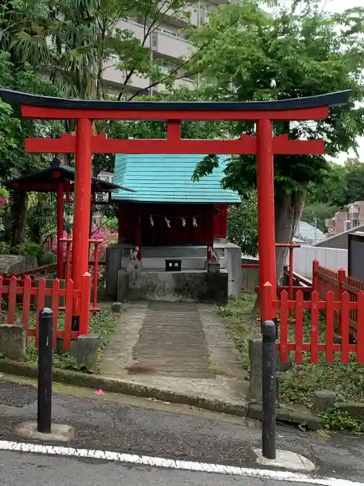 諏訪神社の鳥居