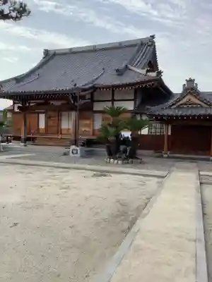 麟慶寺の本殿・本堂