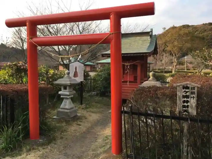 鏡峯神社の末社・摂社