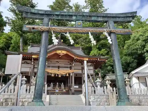 三輪神社の鳥居