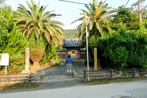 常光寺の山門