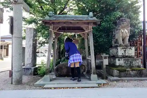 万九千社の手水舎