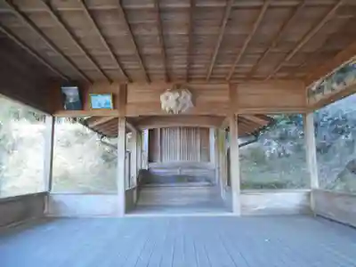 鬼王神社の本殿・本堂