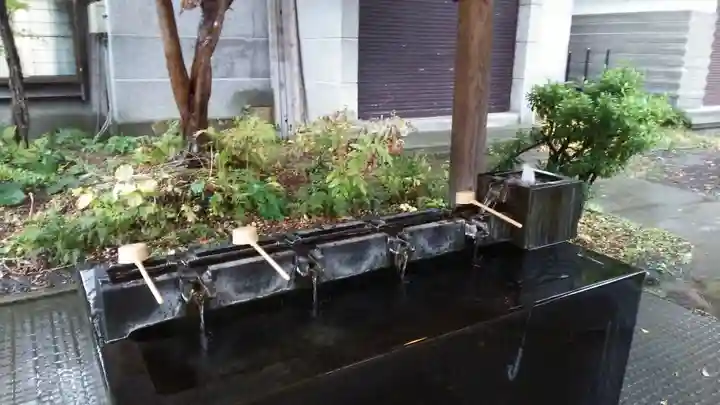 善知鳥神社の手水舎