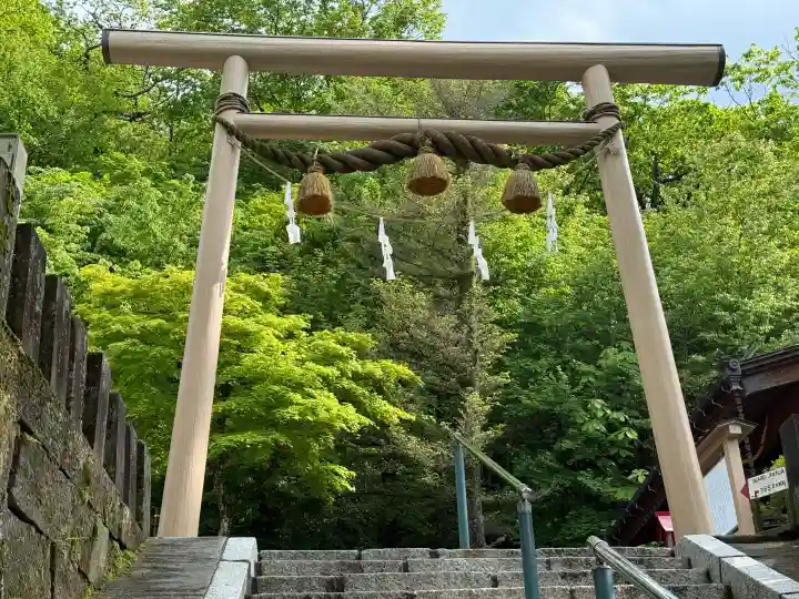 伊香保神社の{uncategorized: "未分類", other: "その他", undefined: "問題あり", building: "その他建物", grave: "お墓", sacred_gate: "鳥居", guardian: "狛犬", statue: "像", buddha: "仏像", history: "歴史", nature: "自然", garden: "庭園", animal: "動物", pagoda: "塔", temizu: "手水舎", mountain_gate: "山門・神門", sanctuary: "本殿・本堂", subordinate: "末社・摂社", art: "芸術", scenery: "景色", jizo: "地蔵", ema: "絵馬", goshuin: "御朱印", omikuji: "おみくじ", items: "授与品その他", amulet: "お守り", goshuincho: "御朱印帳", eats: "食事", festival: "お祭り", votive_dance: "神楽", shichigosan: "七五三参", wedding: "結婚式", experience: "体験その他", initially: "初詣", around: "周辺", anti_infection: "感染症対策"}