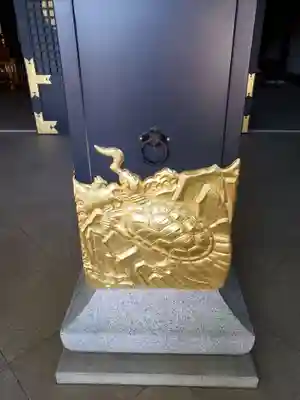 穴八幡宮の芸術