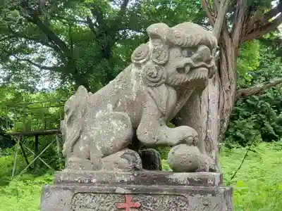 仁頃神社の狛犬
