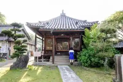 金蓮寺の本殿・本堂