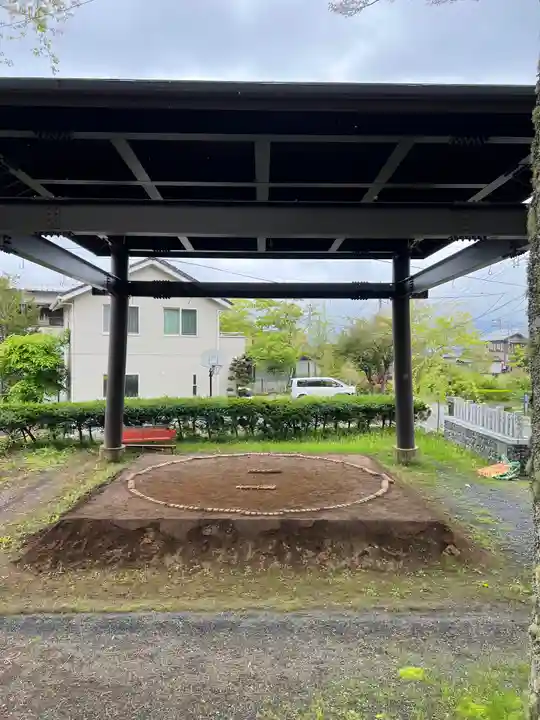 山中諏訪神社(山梨県)