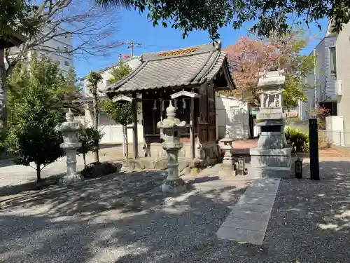 八幡神社の{uncategorized: "未分類", other: "その他", undefined: "問題あり", building: "その他建物", grave: "お墓", sacred_gate: "鳥居", guardian: "狛犬", statue: "像", buddha: "仏像", history: "歴史", nature: "自然", garden: "庭園", animal: "動物", pagoda: "塔", temizu: "手水舎", mountain_gate: "山門・神門", sanctuary: "本殿・本堂", subordinate: "末社・摂社", art: "芸術", scenery: "景色", jizo: "地蔵", ema: "絵馬", goshuin: "御朱印", omikuji: "おみくじ", items: "授与品その他", amulet: "お守り", goshuincho: "御朱印帳", eats: "食事", festival: "お祭り", votive_dance: "神楽", shichigosan: "七五三参", wedding: "結婚式", experience: "体験その他", initially: "初詣", around: "周辺", anti_infection: "感染症対策"}
