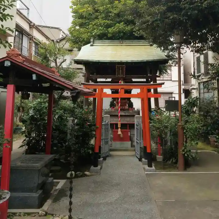 稲荷神社の本殿・本堂